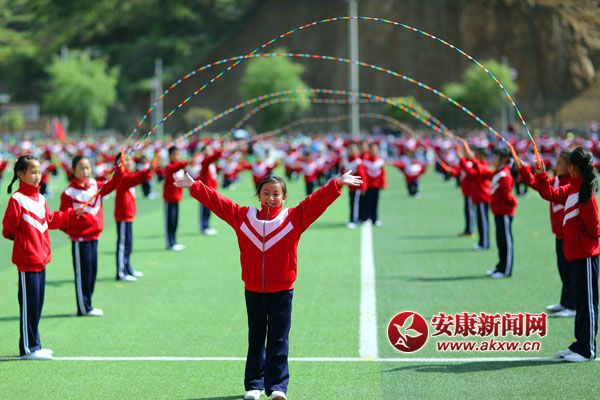 13、看我表演的如何？.jpg