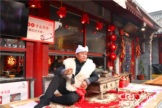 “網(wǎng)紅”經(jīng)濟(jì)背后的西安永興坊:用街區(qū)承載非遺民俗 用傳統(tǒng)點(diǎn)亮中國元素