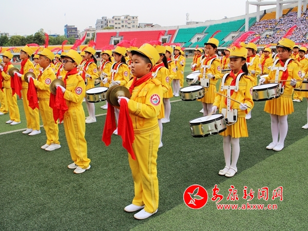 培新小學(xué)鼓號(hào)隊(duì)展示.jpg